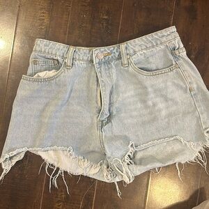 Missguided distressed shorts size 6